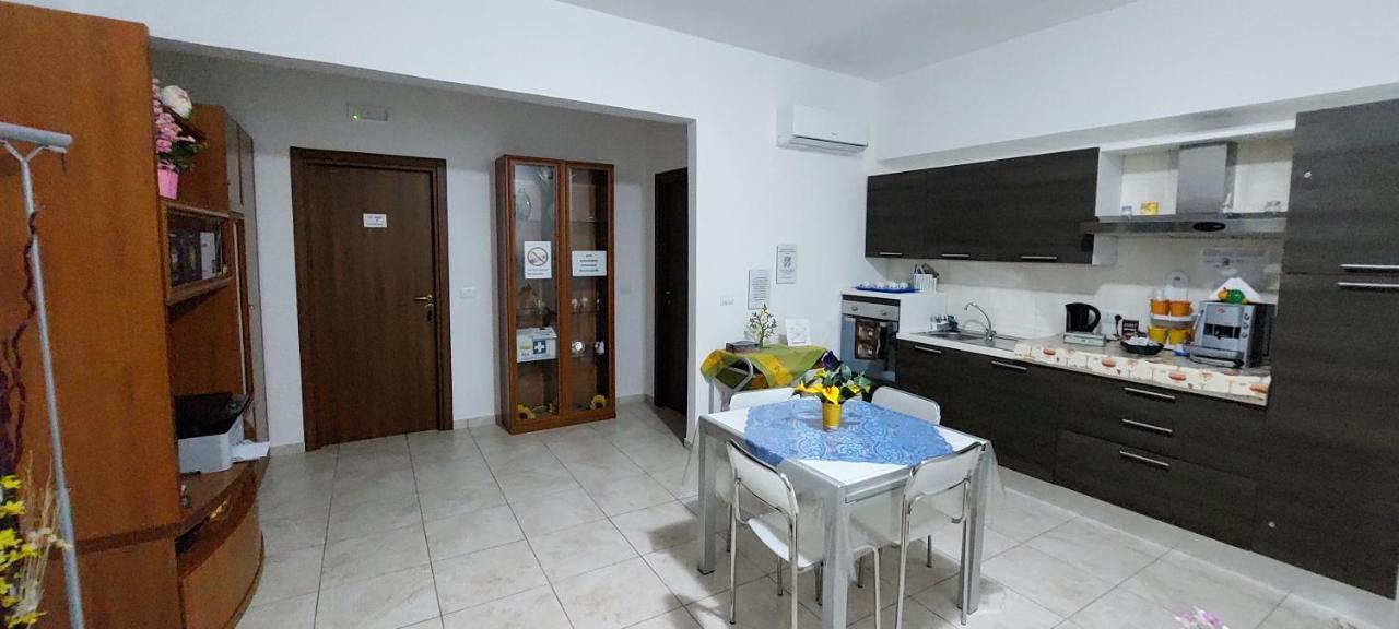 Lincoln B&B Caserta Exterior foto